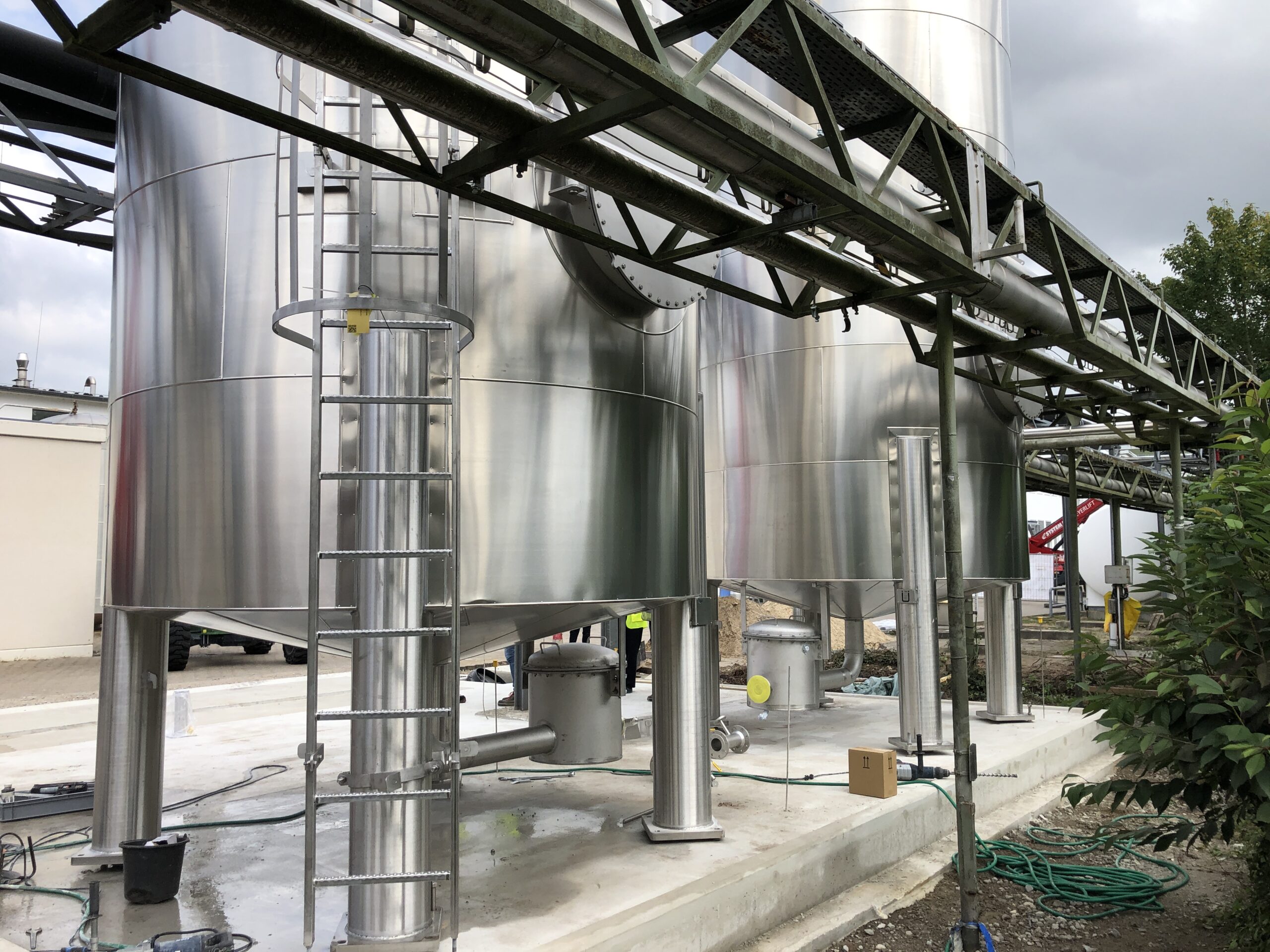 doppelwandige Edelstahltanks mit DIBt Zulassung